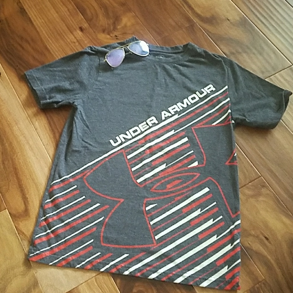 Under Armour t-shirt tee size youth medium